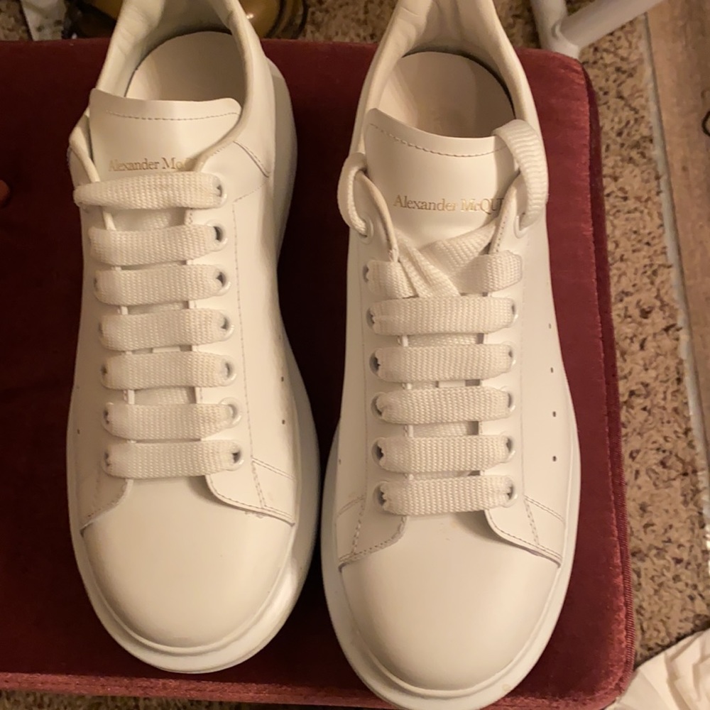 Alexander McQueen oversized shoe  size 41 , 7 UK